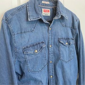 Wrangler Denim Western Pearl Snap Button Up Long Sleeve Work Shirt Mens Medium